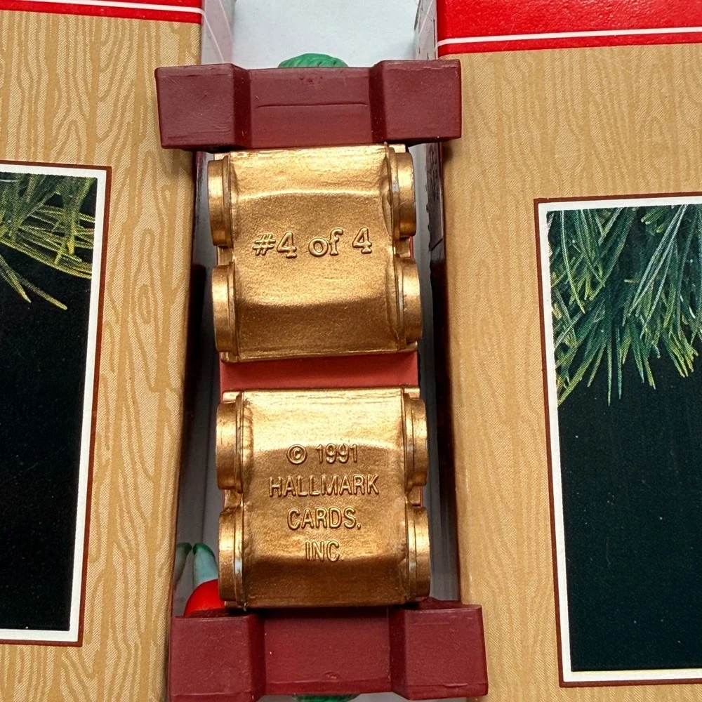 1991 Hallmark Keepsake Claus & Co RR Train Ornament Set 1-4 with Display Base